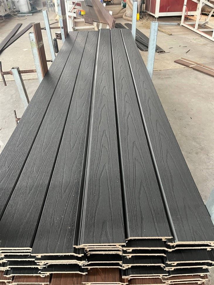 Exterior Fire Retardant Wpc Wall Cladding House Covering factory